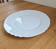 Kuchenteller / Teller rund,weiss,Flügel-struktur/blumig