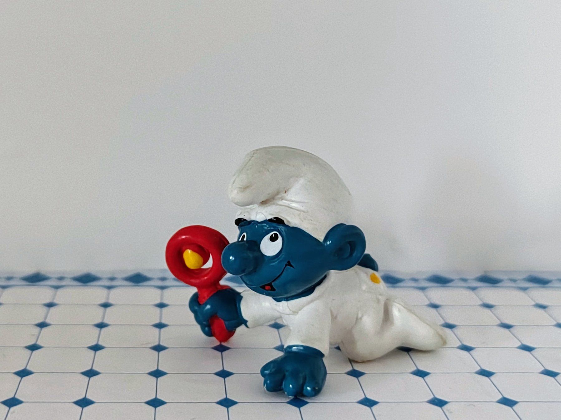 Schleich Statuette: Schlumpf 20179 Babyschlumpf weiß 1984 – Usato da Rüti ZH venduto da Prostias