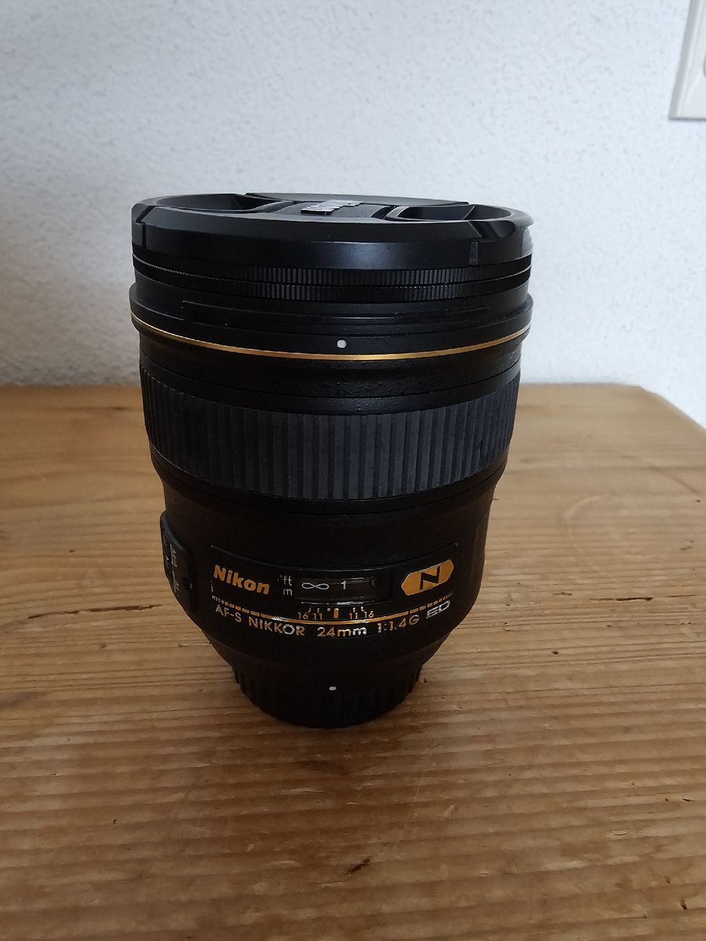 Nikon Objektive: Nikon AF-S Nikkor 24mm 1:1.4G ED – Gebraucht aus Weggis von ani_j9qy