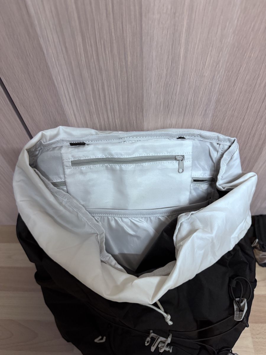 Decathlon Rucksäcke: Quecha 30l Rucksack  – Neu (gemäss Beschreibung) aus Wetzikon ZH von bos_7dbr 1