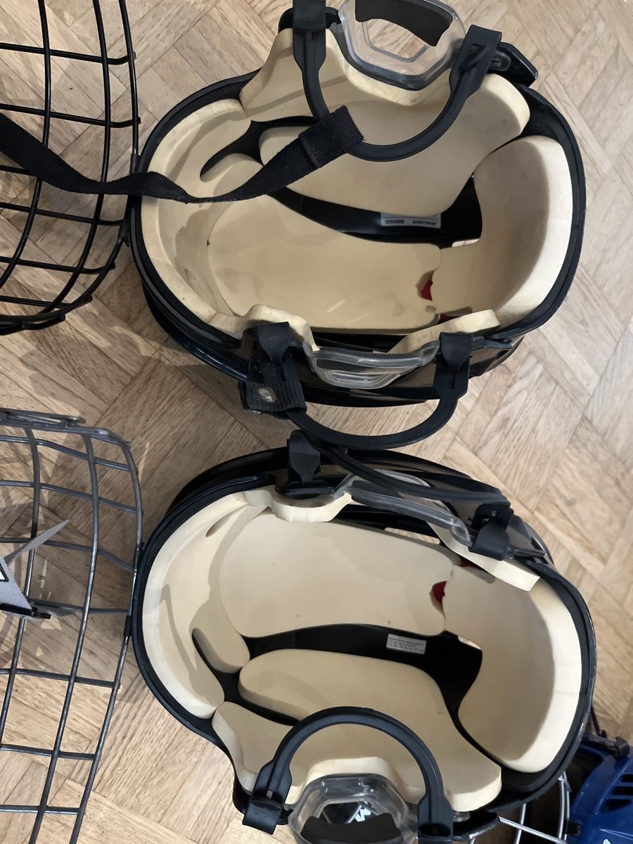 Helme: Eishockeyhelme Bauer  Kinder – Gebraucht aus Amriswil von  4