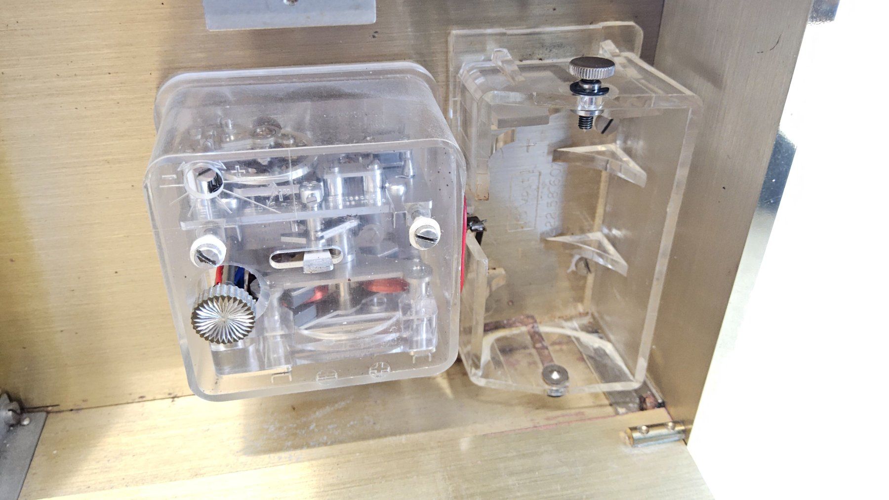 Stand- & Wanduhren: Pendulette Cyma vintage avec coffret – Defekt aus Malleray von Frederic24 3