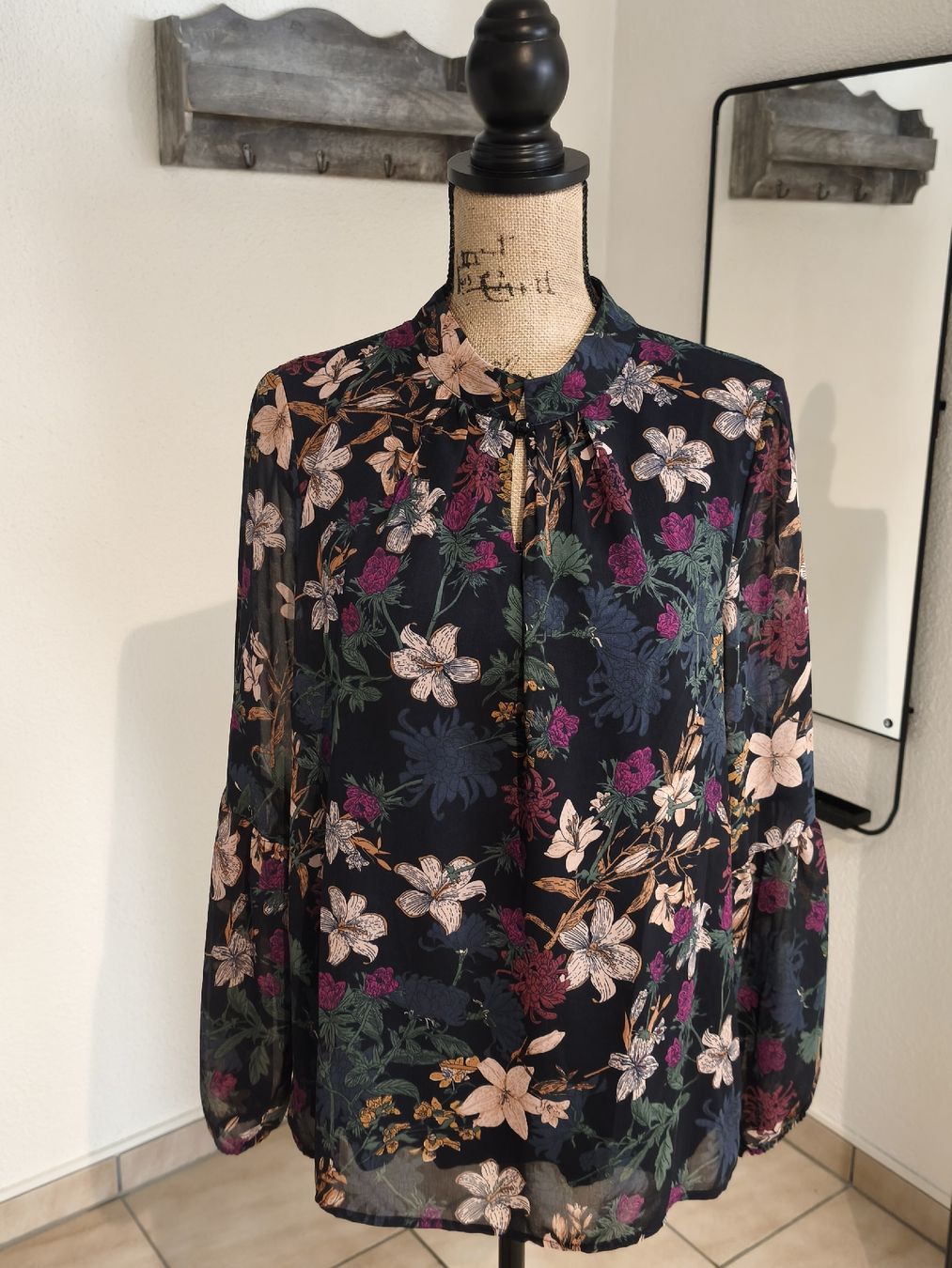 More & More Camicette: More&More Bluse Gr. 40 mit Blumenmuster, Herbst Top! – Nuovo (secondo la descrizione) da Emmetten venduto da SecondhandSiska