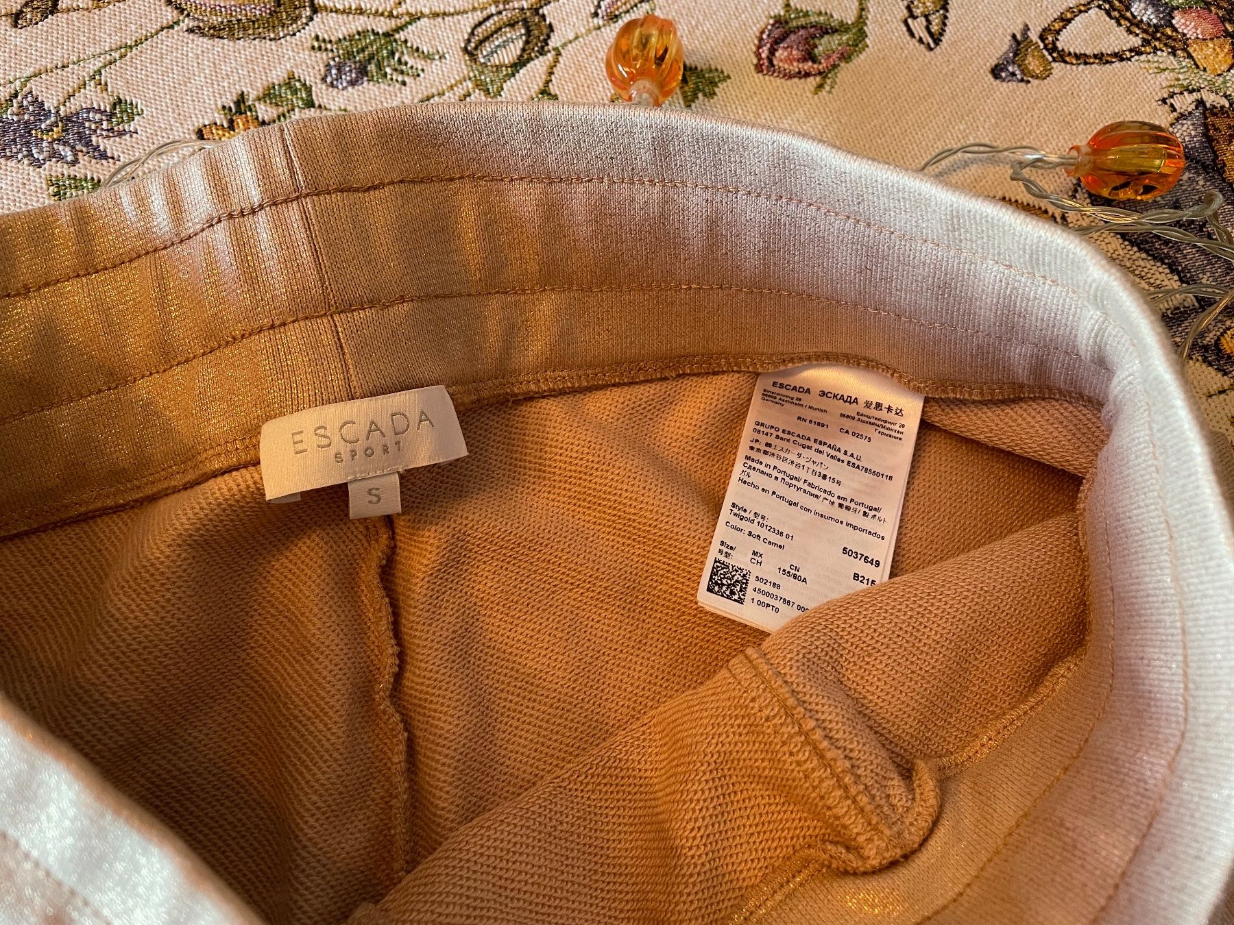 Escada Giacche: Escada Sportjacke mit Hose – Usato da Wünnewil venduto da PeterC63 4