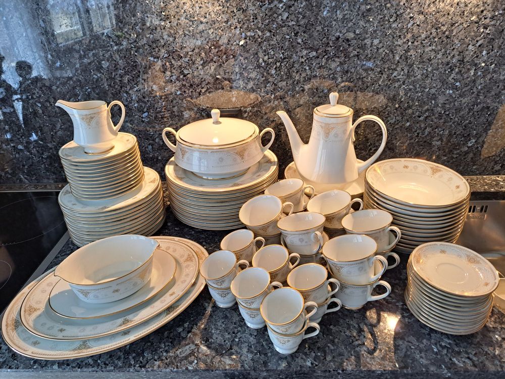 Noritake Geschirrsets: Noritake Highclere No. 2062 - Porzellanservice für 12 PAX – Neu (gemäss Beschreibung) aus Niedergampel von Picas2ndHand