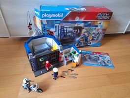 Playmobil City Action 70568 Polizei-Station mit Motorrad