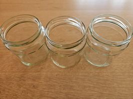 Drei gebrauchte "Konfi"gläser (H ca 10 cm Durchm. ca 8 cm)