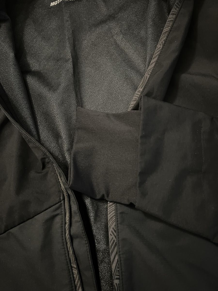 Asics Giacche: ASICS MotionProtect Gore Windstopper Jacke Jacket Gr S – Usato da Ebmatingen venduto da dartim 3