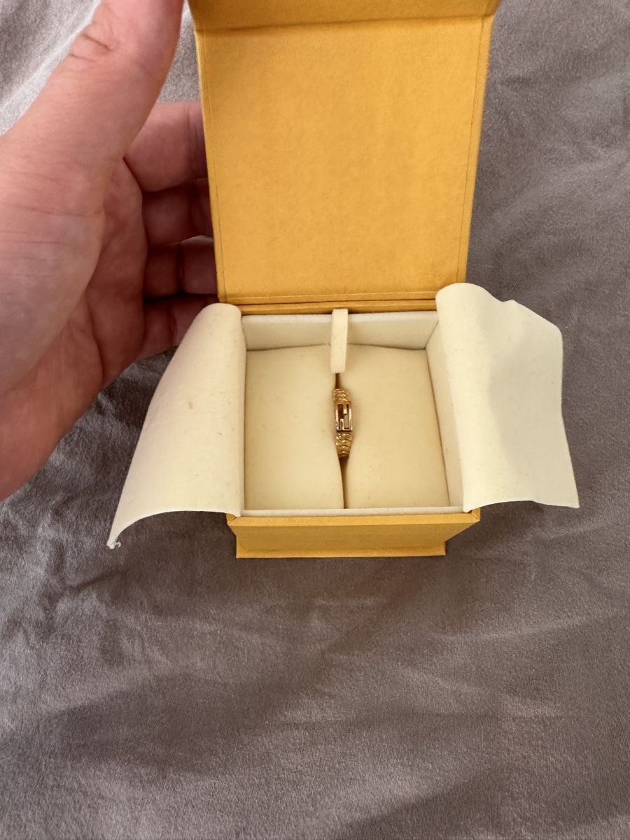 Fendi Anelli: Fendi Ring Gold mit Box – Usato da Winterthur venduto da yan_mzy9 2