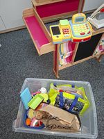 Verkäuferli-Laden mit Kasse und Zubehör 