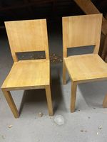 2x Holzstühle massiv