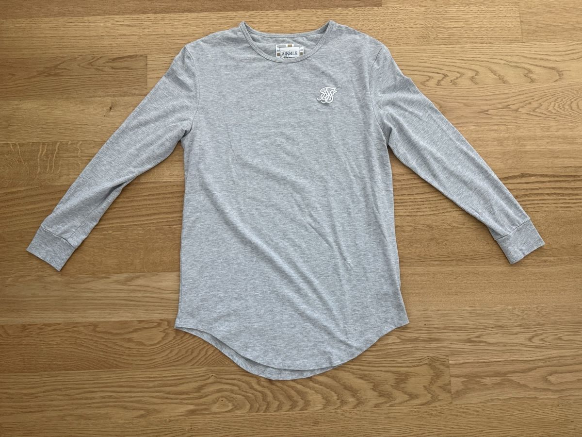 Siksilk T-shirts: Langarmshirt SIK SILK grau Grösse L guter Zustand – D'occasion à Neuhausen par ddelucia87