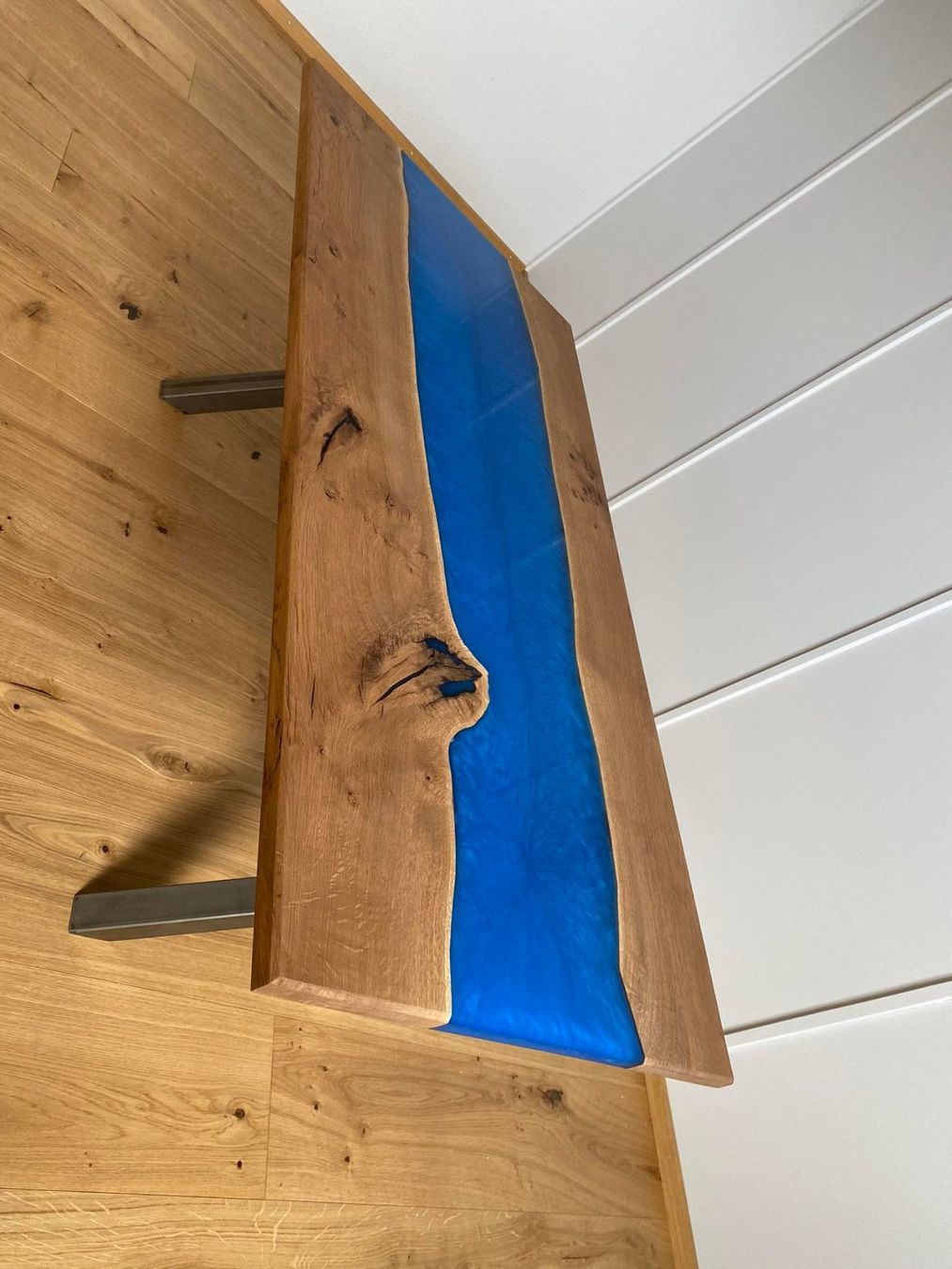 Tavoli: Epoxy Salontisch **River Table Sky Blue Metallic** – Usato da Niederuzwil venduto da gullipulli 8