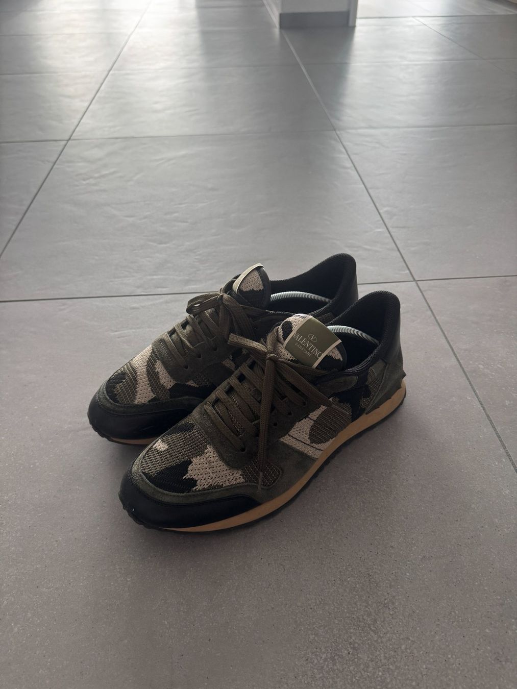 Valentino Scarpe da uomo: Valentino Garavani Rockstud Sneaker, Grösse 44 – Usato da Kleindöttingen venduto da Kimbo93 1