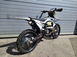 Husqvarna TE 300i 2021  Jarvis Edition  Hard Enduro