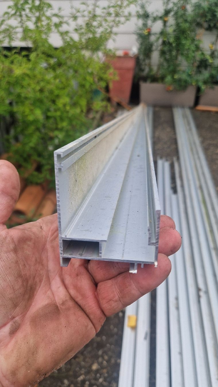 Plateaux: Fassadenplatten, Doppelstegplatten, Polycarbonatplatten – Neuf (Voir description) à Biberist par Andrert 4