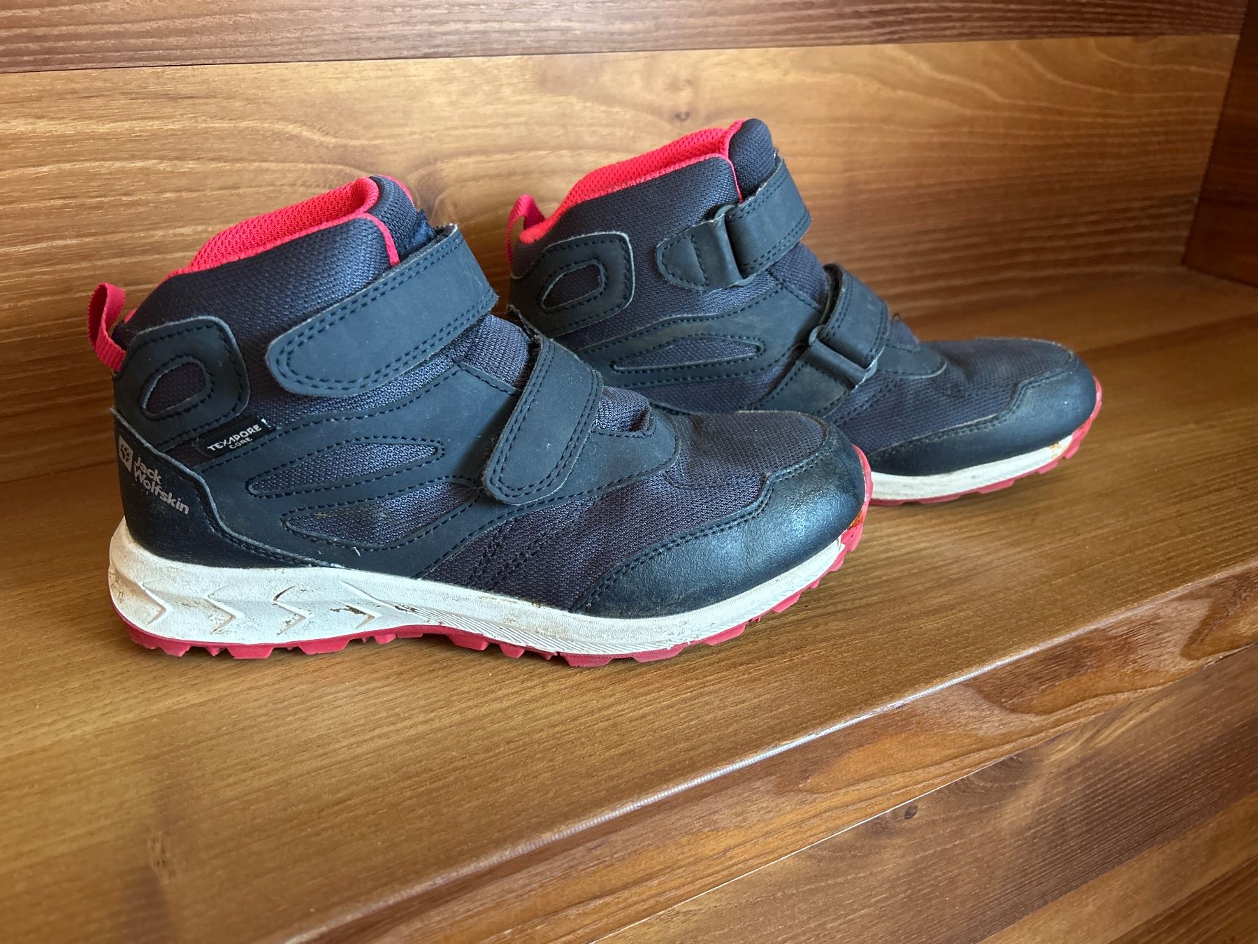 Jack Wolfskin Scarpe per ragazzi: Jack Wolfskin Outdoorschuhe 34 – Usato da Maloja venduto da liv_5gzx 1