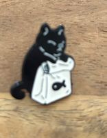 Pin schwarze Katze