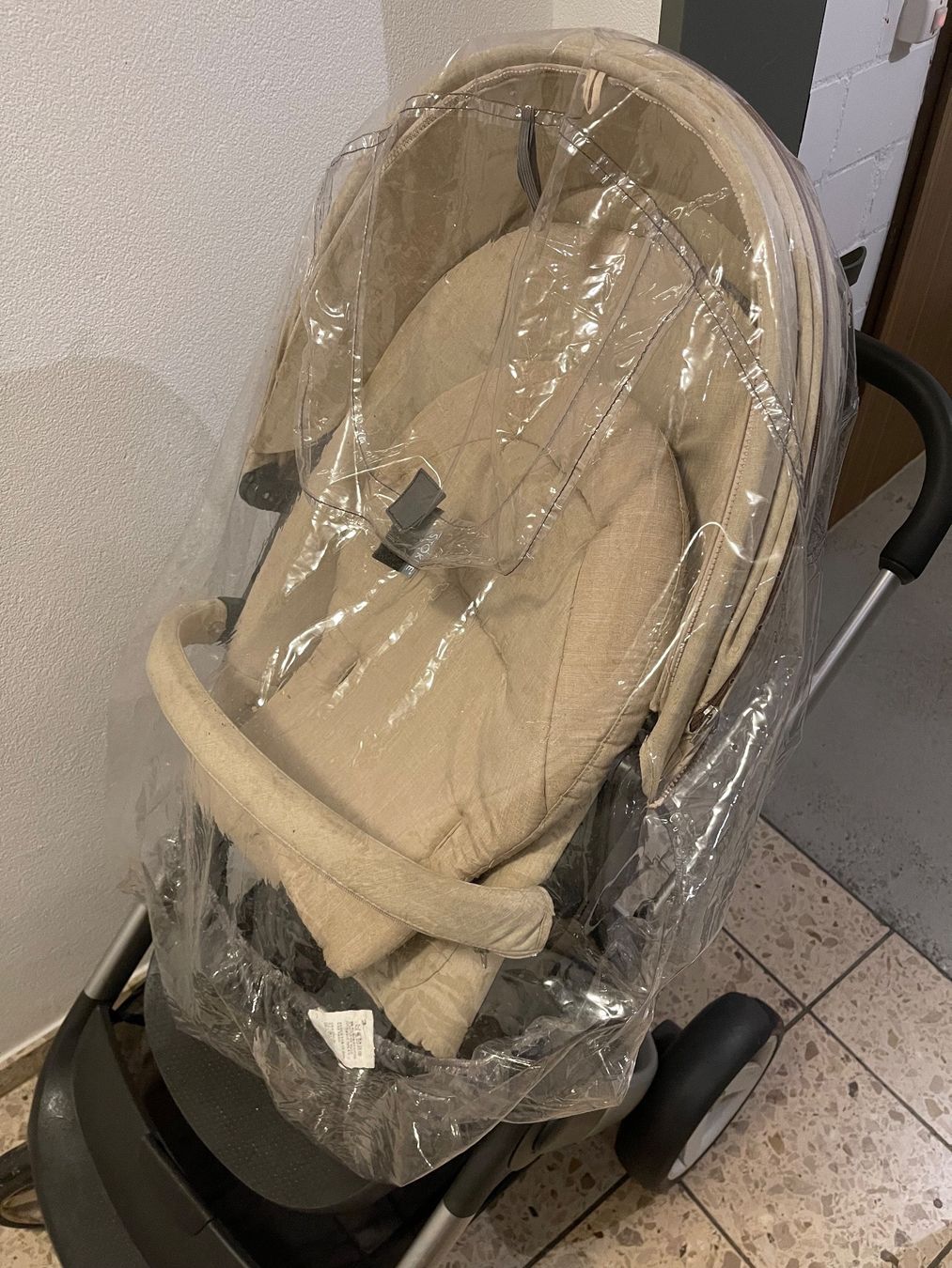 Stokke Carrozzine: Kinderwagen Stokke – Usato da Effretikon venduto da allanbv 8