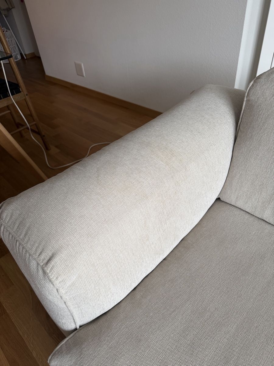 Divani: 3 seater beige sofa – Usato da Luzern venduto da tat_8tvl 3