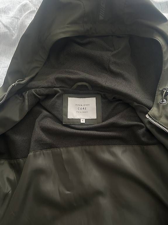 Giacche: Jack&Jones Core Jacke – Usato da Zürich venduto da jov_jg9g 1