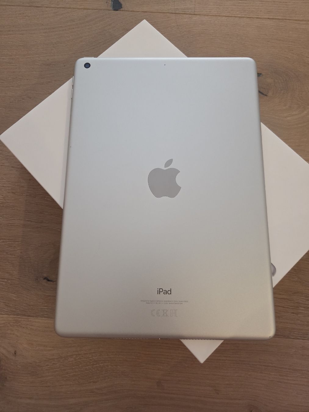 Apple Tablet PC: iPad 64GB 9th Generation Wi-Fi – Usato da Zürich venduto da Alla_ 2