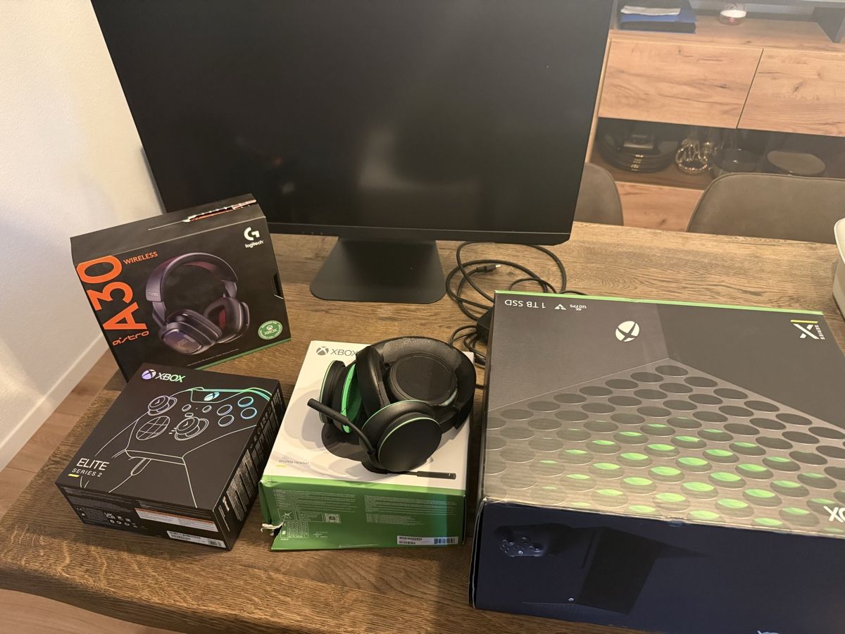 Microsoft Konsolen: Xbox Series X / Samsung G7 / Elite 2  – Gebraucht aus Aadorf von Apoly