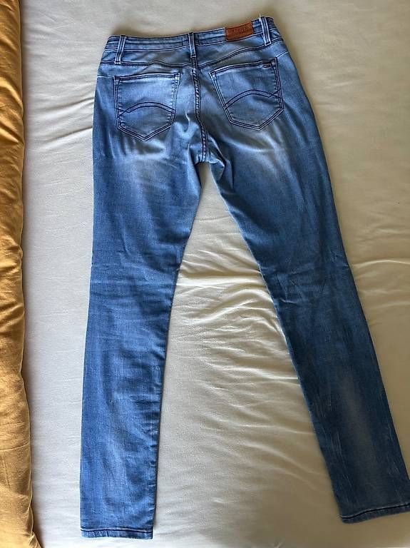 Tommy Hilfiger Jeans: Jean Tommy Hilfiger taille 27/32 – Usato da Cossonay-Ville venduto da ale_k9mh 3