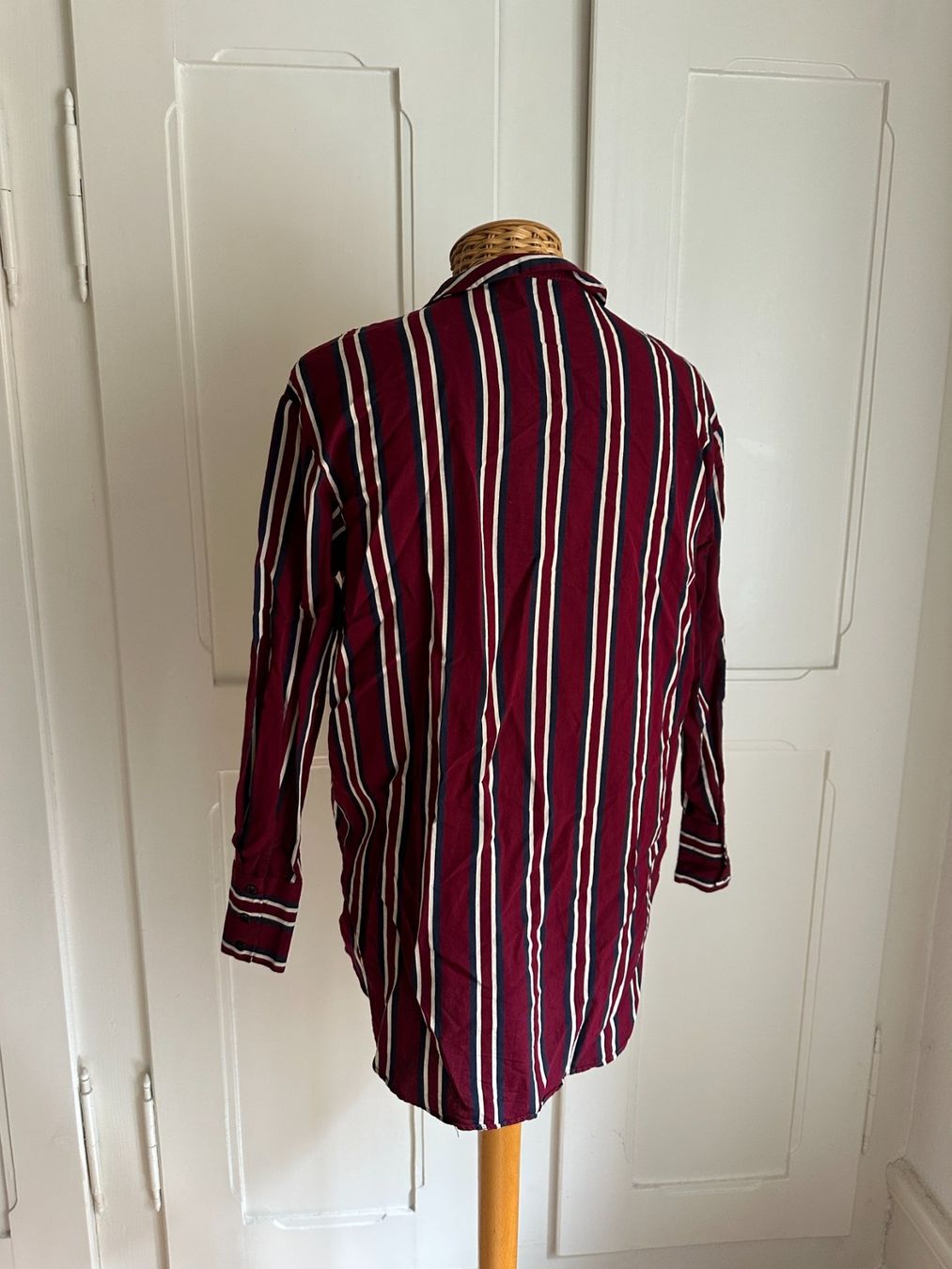 Zara Camicette: ZARA - Bluse weinrot gestreift XS – Usato da Zürich venduto da Diazaio 2