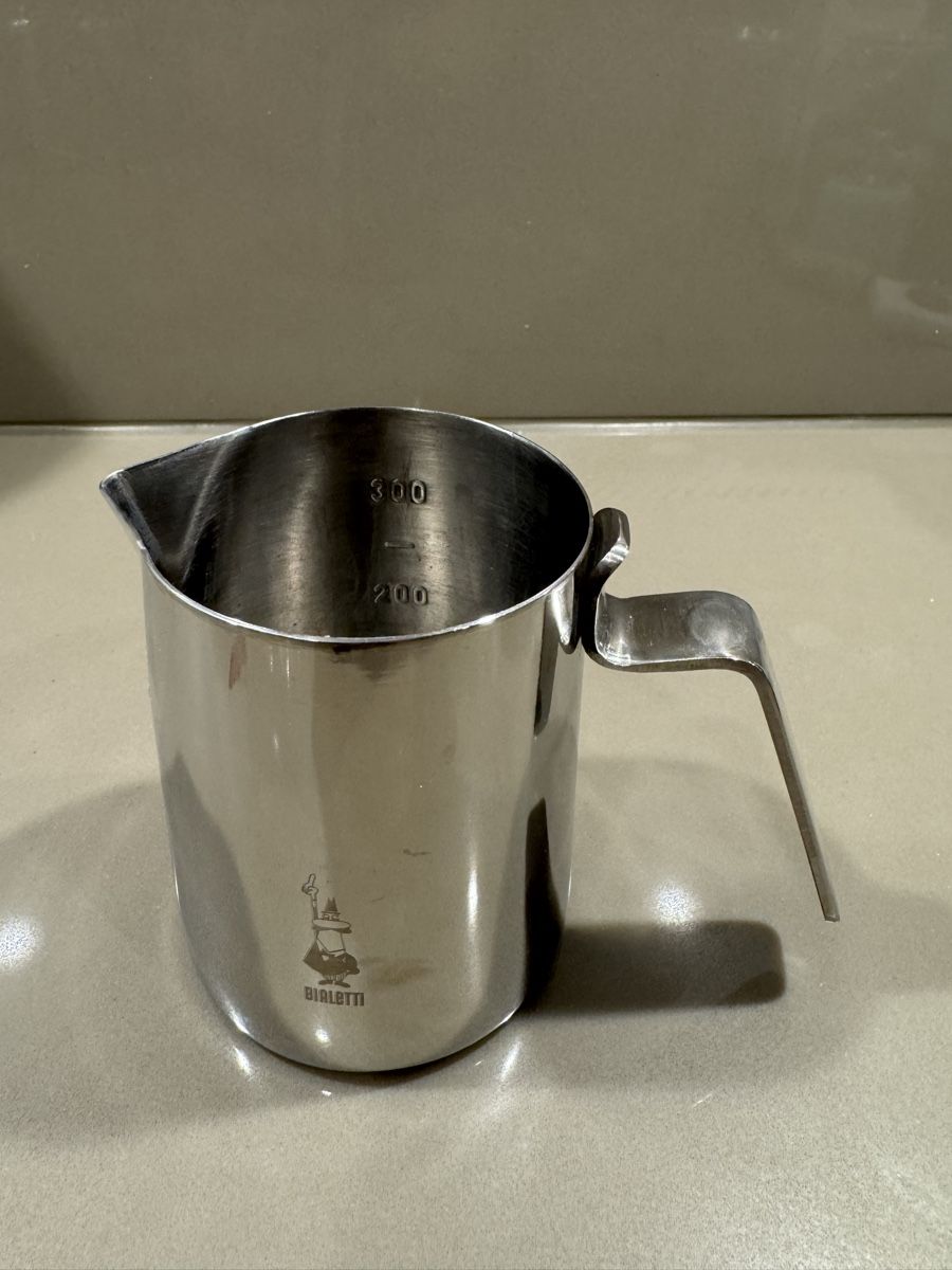 Bialetti Appareils de cuisine: Bialetti milk pot and Espresso bin  – Neuf (Voir description) à Zürich par esl_25jf