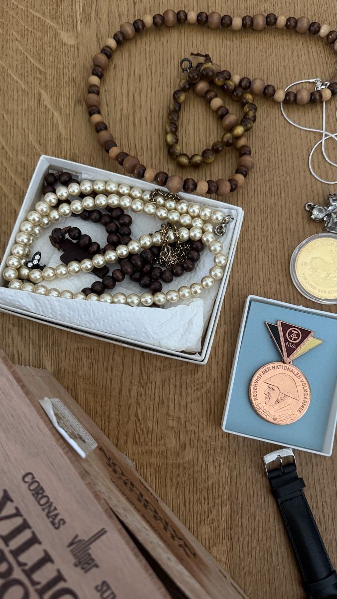 Sonstiger Schmuck: Nachlass – Defekt aus Stein am Rhein von nil_s7mf 1