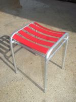 Hocker Gartenstuhl - neu verzinkt - neue Latten (PVC)