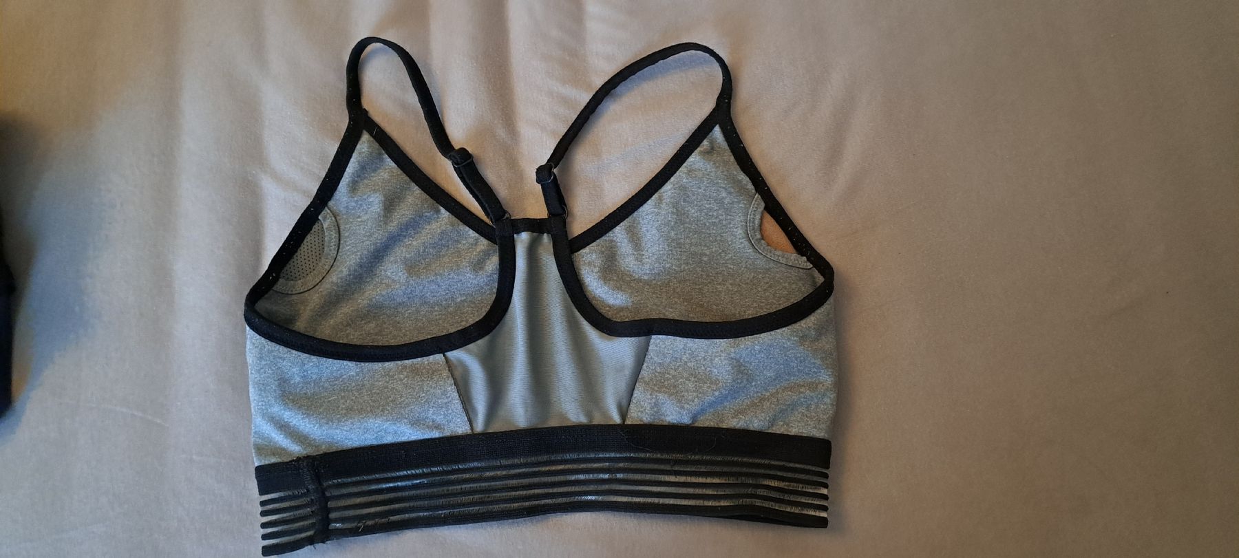 Nike Top: Sport BH M Nike – Usato da Hombrechtikon venduto da Atroms47 1