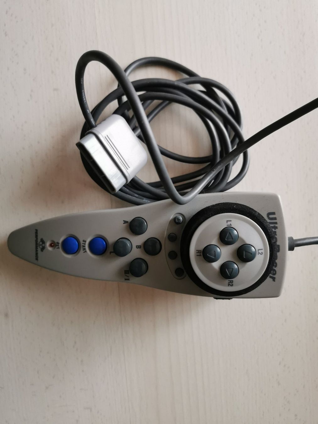 Sony Controller: Sony PS1 Ultra Racer – Nuovo (secondo la descrizione) da Cordast venduto da Bluelaser