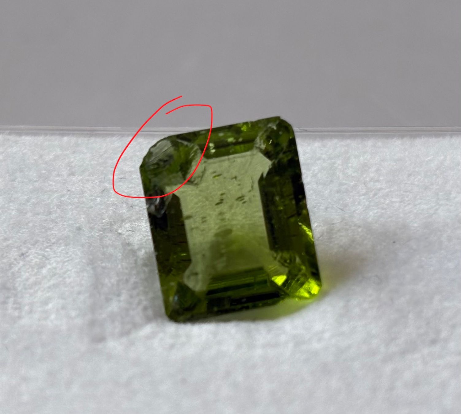 Pietre preziose: Natürlicher Peridot 4.6 ct – Difettoso da Brugg AG venduto da lau_9rvy