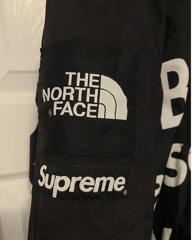 Giacche: Supreme The North Face Jacke Grösse L – Usato da Heiligkreuz (Mels) venduto da car_rt9w 2