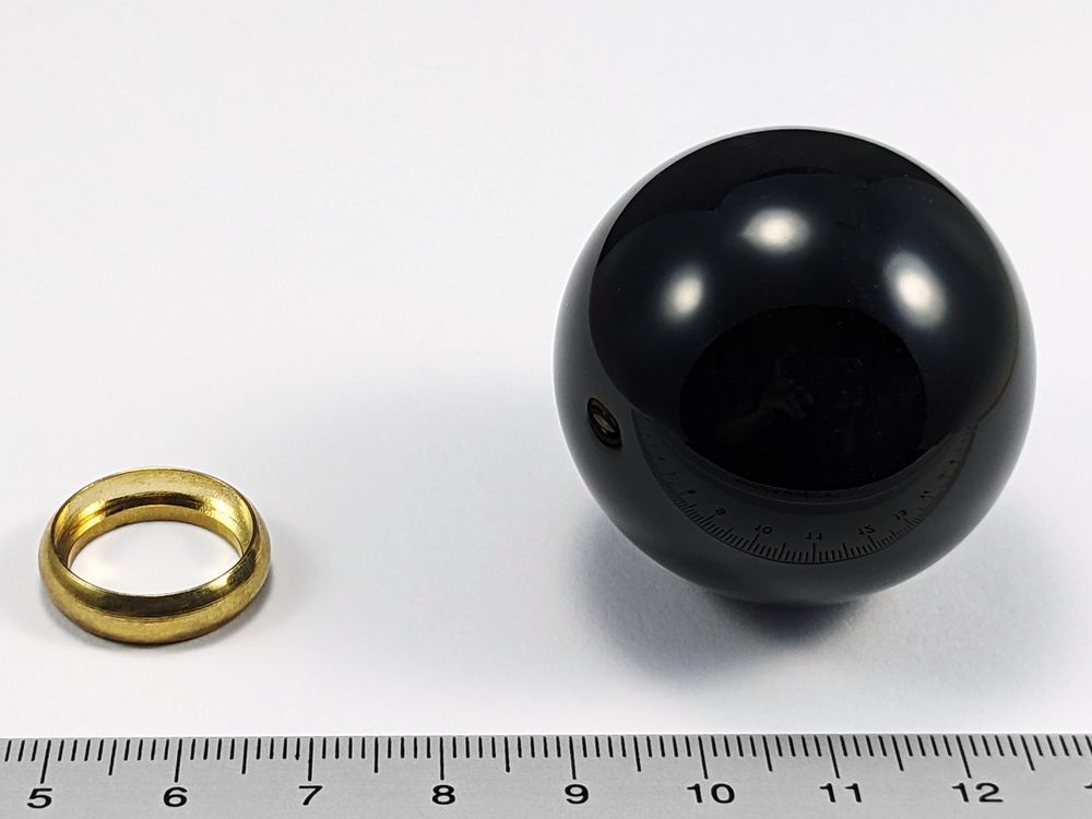Obsidian Kugel 38mm 77 Gramm mit Messingring Ständer (Neu und