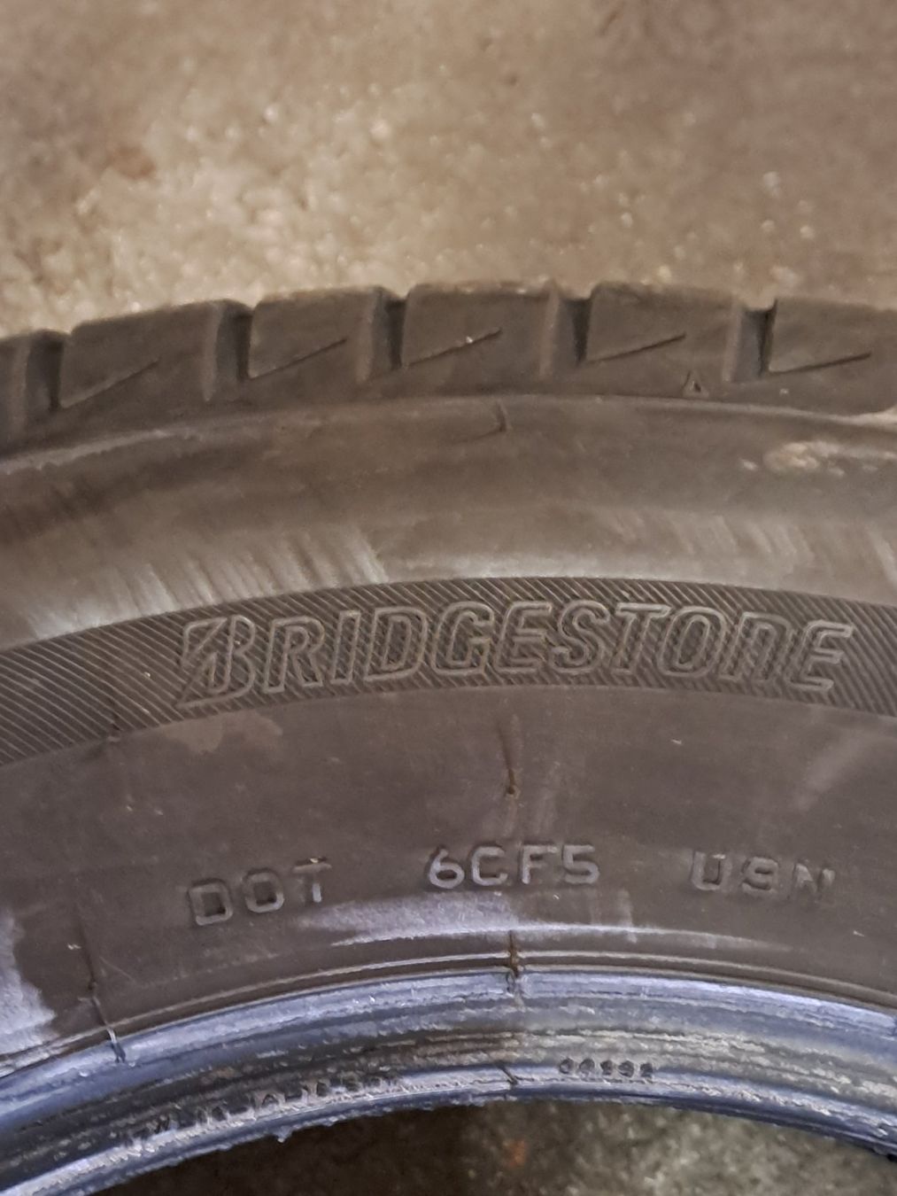 Bridgestone Pneus & Kompletträder: 2 sommerpneu 225/65 R 17 – Gebraucht aus Grenchen von panebianco 1