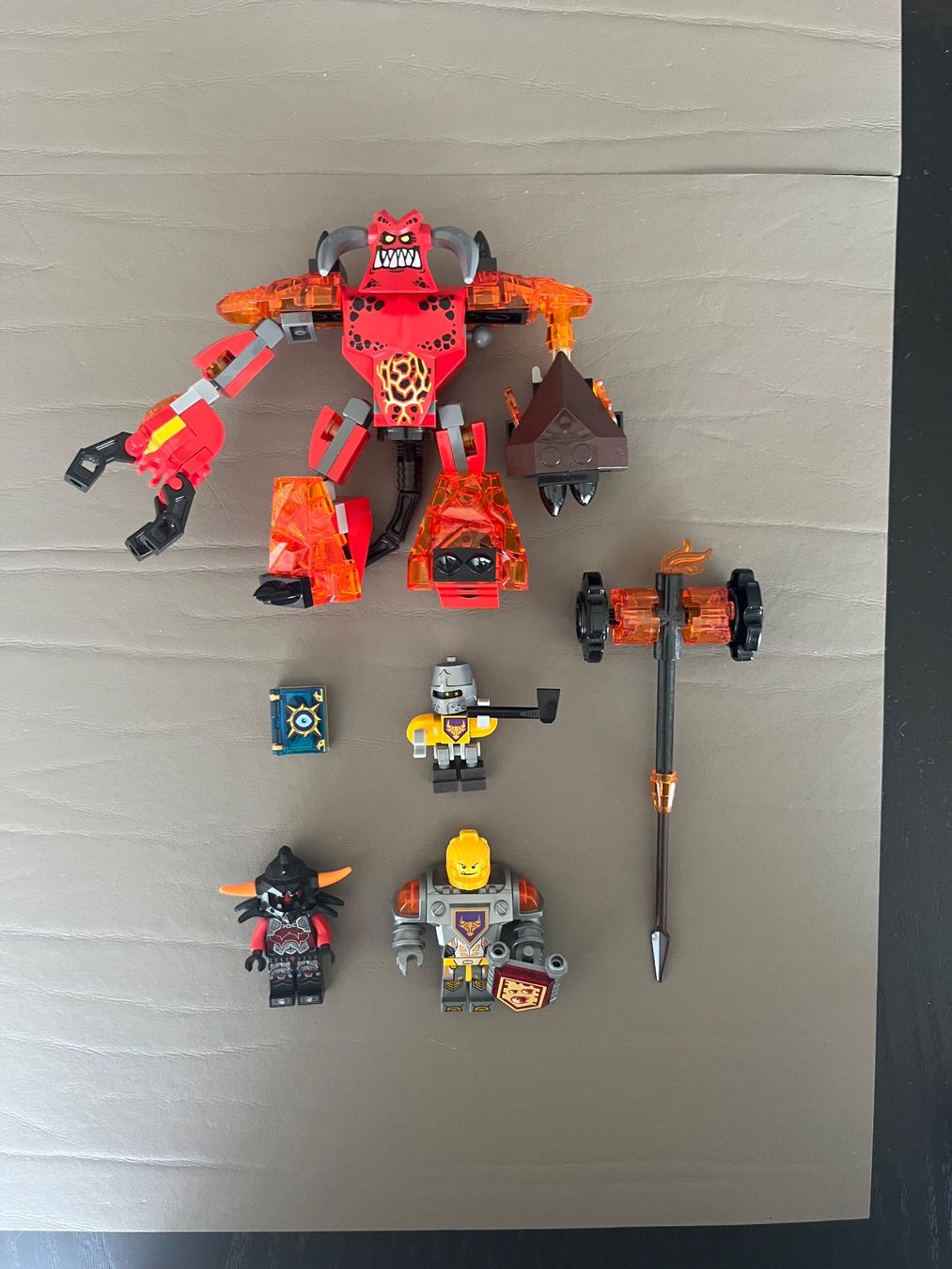 Lego Baukästen: LEGO Nexo Knights 70322 – Gebraucht aus zug von Daniil23 9