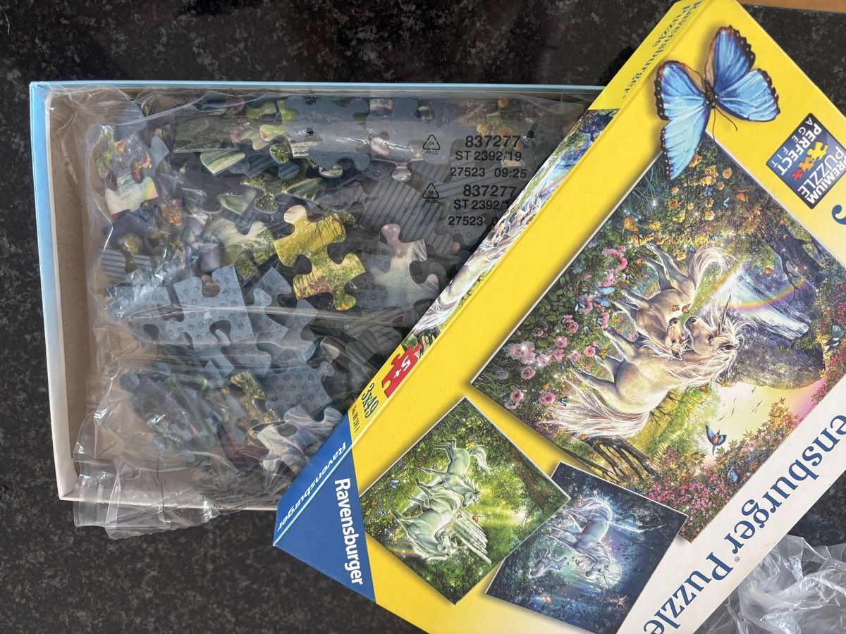 Ravensburger Puzzles: Ravensburger Puzzle "Einhorn-Märchen" 3x49 Teile, – Gebraucht aus Grosswangen von Sunnyday35 1