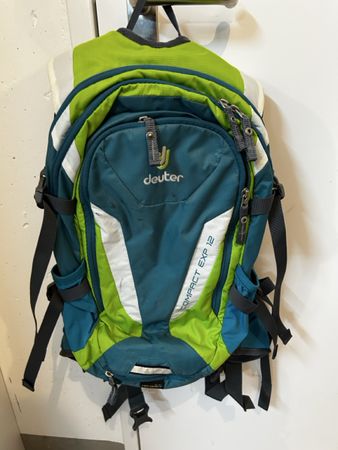 Deuter Compact EXP 12 Rucksack grün-blau für Wanderungen