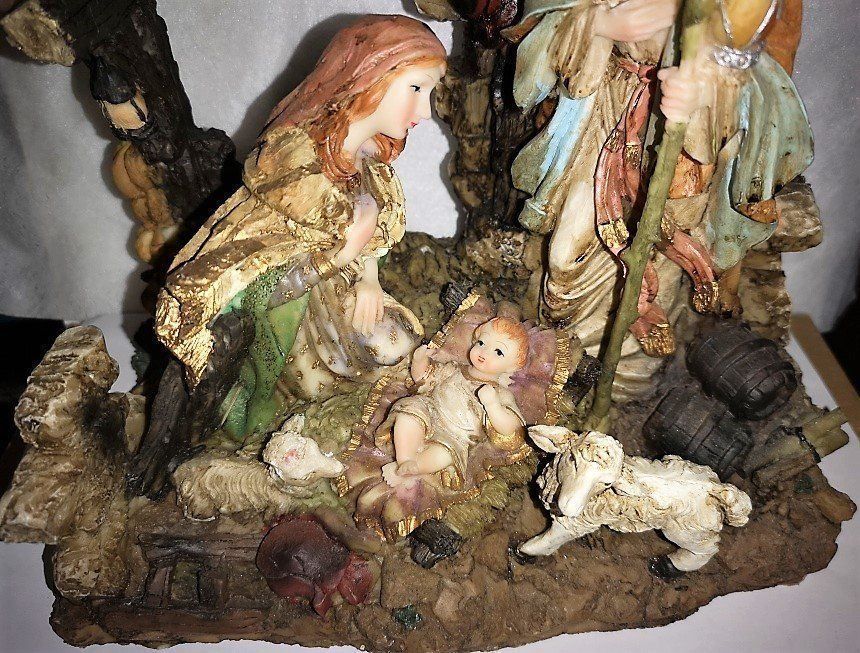 Figuren: Krippe – Defekt aus Lutzenberg von Truhe 1