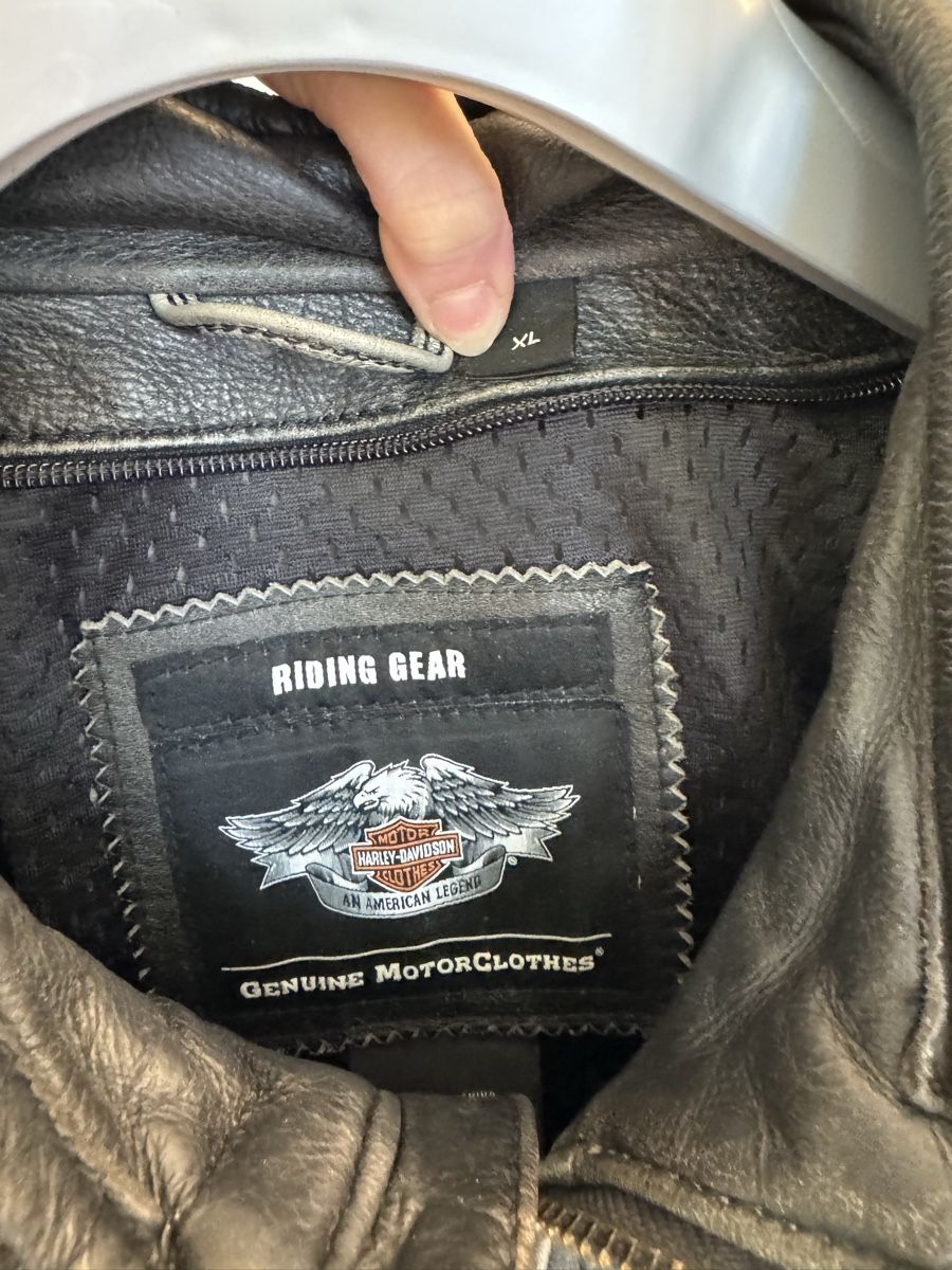 Harley-Davidson Jacken: Harley-Davidson Lederjacke 110th Anniversary Gr XL – Gebraucht aus Adliswil von Bellezza06 2