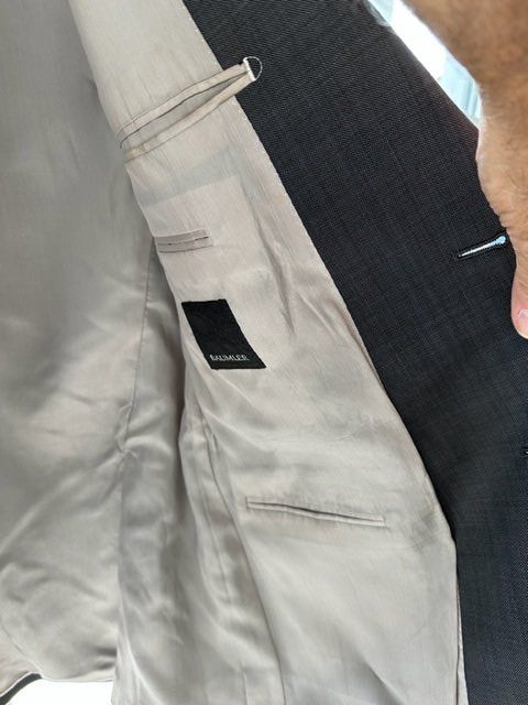 Hugo Boss Jacken: GIACCA BAUMER MAI INDOSSATA NUOVA – Gebraucht aus Davesco-Soragno von cap_67b9 1