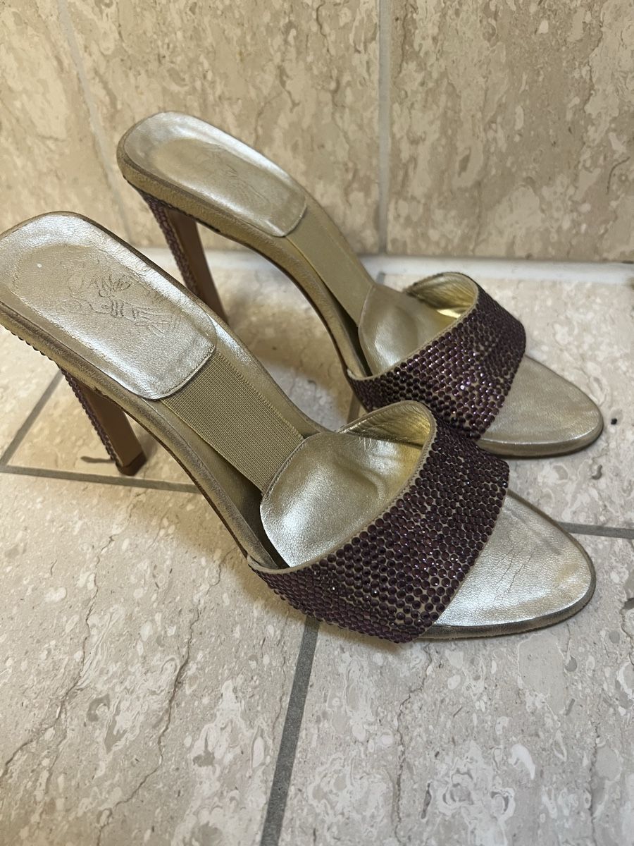 Versace Scarpe da donna: Original-Versace-Sandalen Gr.37,5 – Usato da Bettwiesen venduto da vanessa032 1