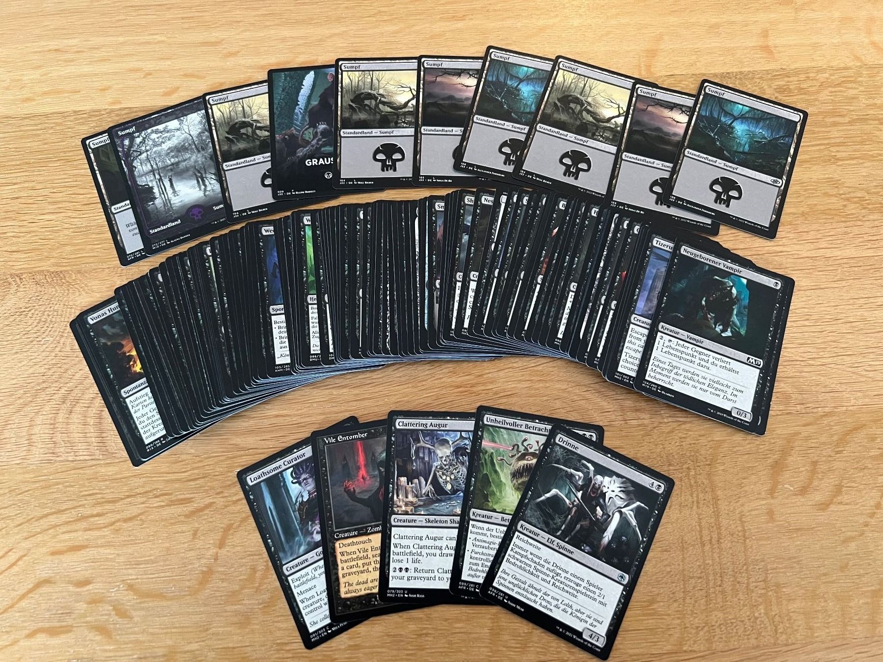 Cartoline: 100 zufällige Magic Karten Farbe schwarz + 10 Land Karten – Nuovo (secondo la descrizione) da Richterswil venduto da Busanca