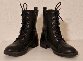 schwarze Schnürboots / Stiefeletten, Gr. 39