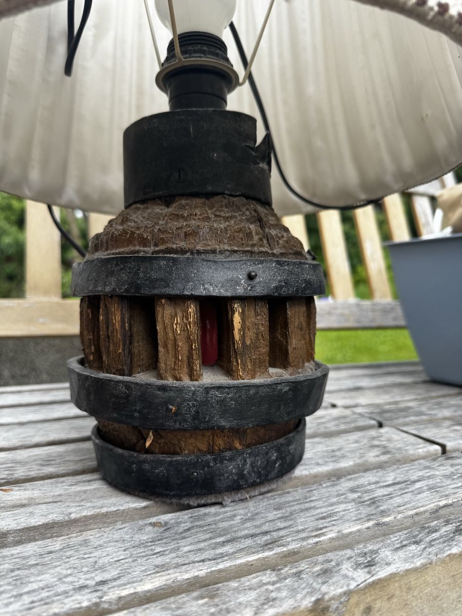 Lampes: Rustic Wooden Wagon Wheel Table Lamp with Shade! – D'occasion à Seuzach par Wolf936 2