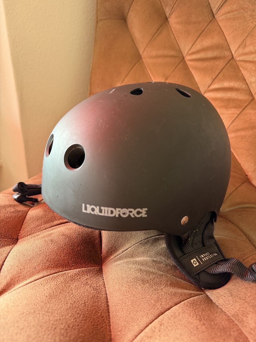 Caschi: Wakeboardhelm Liquid Force Flash Comp S, Top Zustand! – Usato da Uetliburg SG venduto da the_6jxc