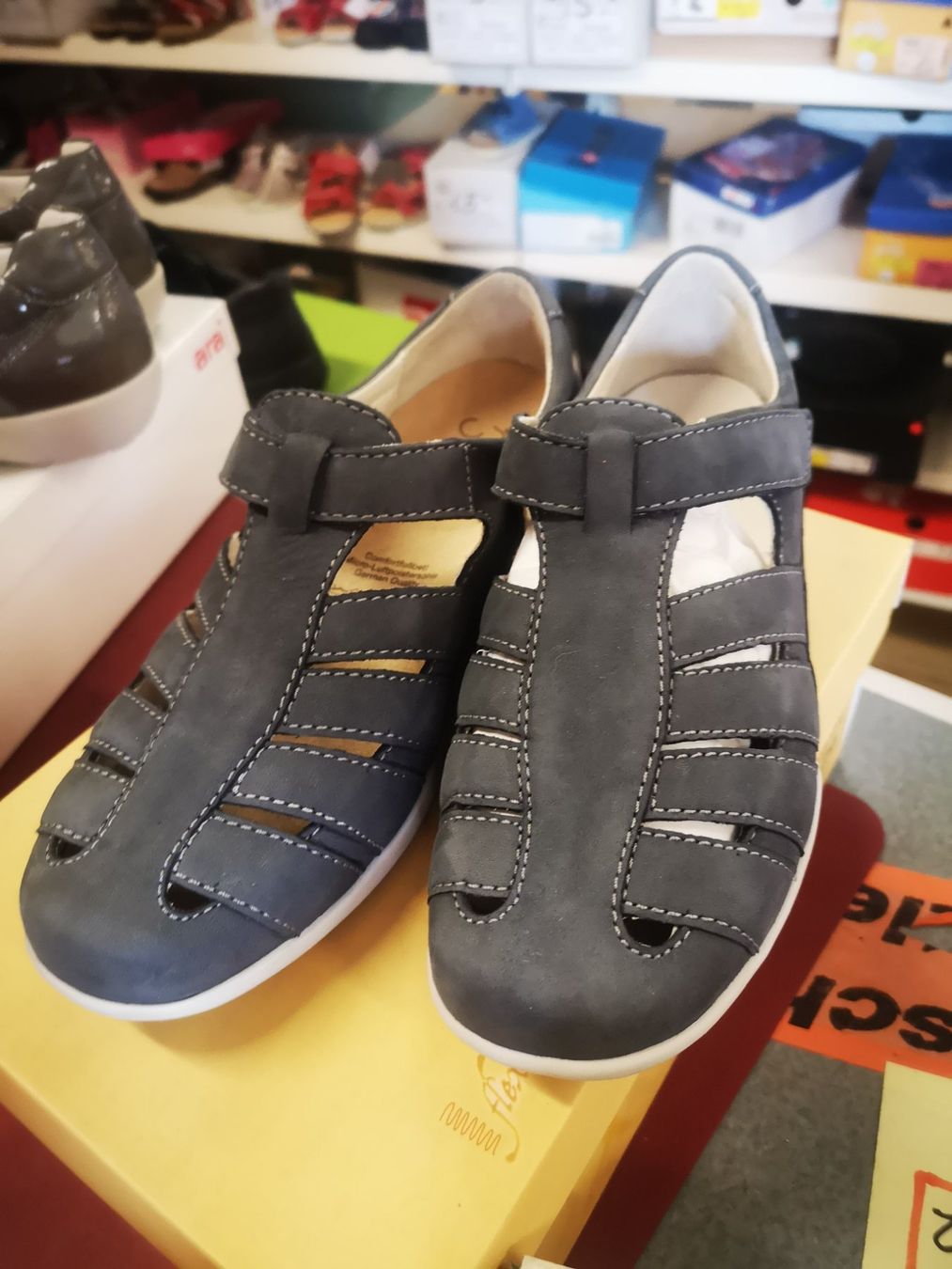 Scarpe da donna: Damenschuhe – Nuovo e nell'imballaggio originale da Möhlin venduto da Highwaytom